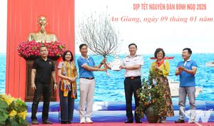 Vùng 5 Hải quân gặp mặt Đoàn đại biểu đi thăm, chúc Tết quân và dân các đảo Tây Nam