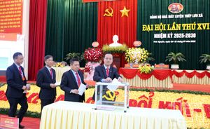 Khi tổ chức đảng “gánh” đều hai vai