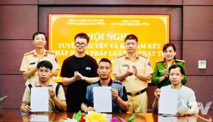 Ký cam kết chấp hành pháp luật về trật tự an toàn giao thông
