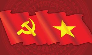 Bóc mẽ thủ đoạn xuyên tạc, bôi nhọ lịch sử Đảng trên không gian mạng