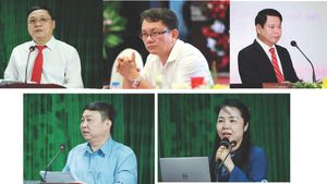 Một số ý kiến tham luận tại Hội thảo khoa học với chủ đề "Phát huy vai trò của văn học nghệ thuật trong xây dựng môi trường văn hóa và phát triển bền vững Thái Nguyên"