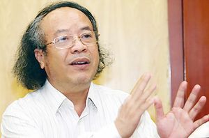 Không phải cứ thơ có nguồn rõ ràng, chính thống là có thể đưa vào đề thi