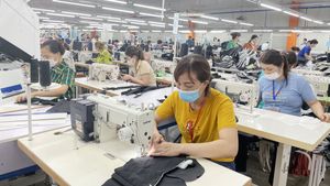 Cộng đồng doanh nghiệp nỗ lực vượt khó