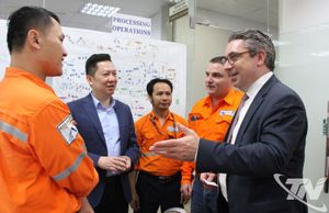 Quốc vụ khanh Nghị viện Đức thăm mỏ Núi Pháo