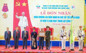 Công ty CP Đầu tư xây dựng và Khai thác khoáng sản Thăng Long đón nhận Huân chương Lao động hạng Ba