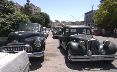 Người đàn ông Syria xây dựng bảo tàng ô tô cổ