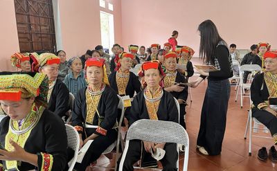 Kết hôn sớm: Hệ lụy không chỉ của riêng hai người