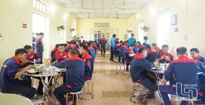 250 đoàn viên tham dự "Bữa cơm công đoàn"