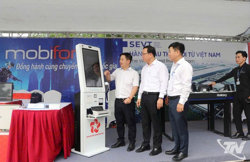 Chuyển động từ cải cách bộ máy hành chính