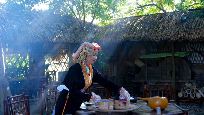 Noọng trong lòng phố